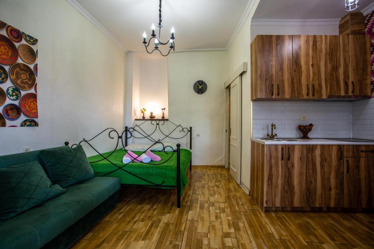 Downtown Apartment Near Sulfur Baths Тбілісі Екстер'єр фото