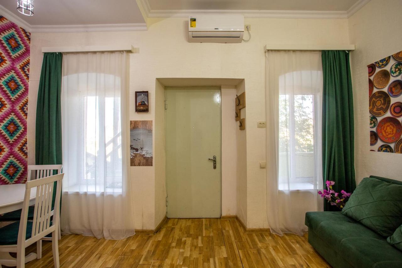 Downtown Apartment Near Sulfur Baths Тбілісі Екстер'єр фото